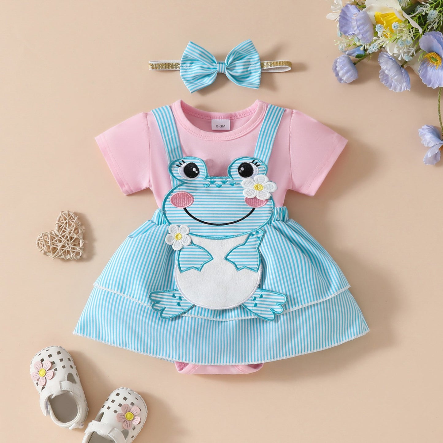 Baby Cute Bear Embroidered Fake Suspender Skirt Short Sleeve Triangle Baby's Gown