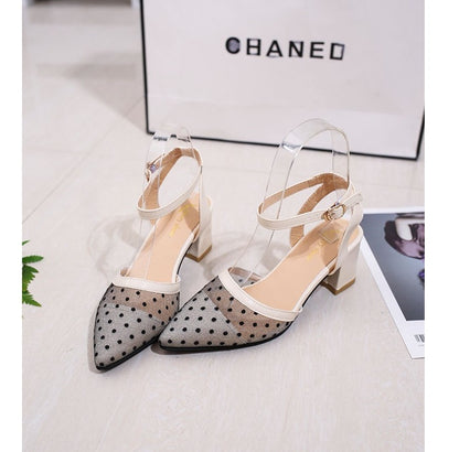 Spring and summer new wave point mesh lace point flat shoes women's wild comfortable word buckle with Baotou sandals