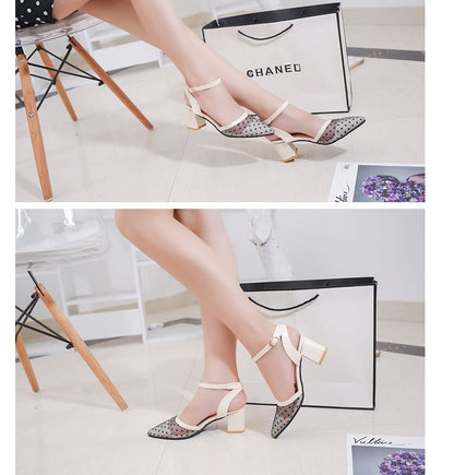 Spring and summer new wave point mesh lace point flat shoes women's wild comfortable word buckle with Baotou sandals