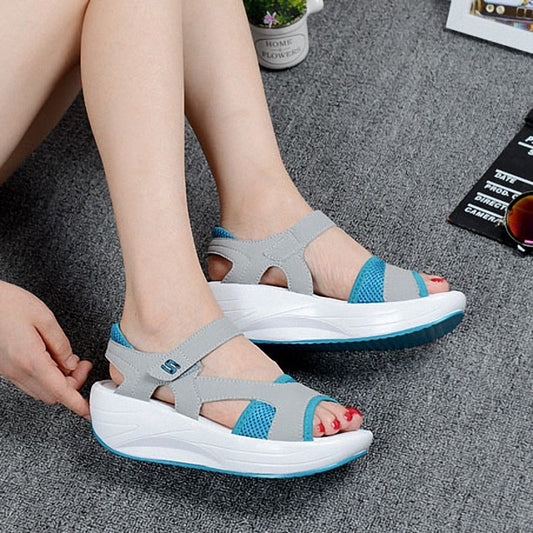 2024 new summer ladies shoes shoes with thick soles muffin shake slope ladies fish mouth breathable lady sandals