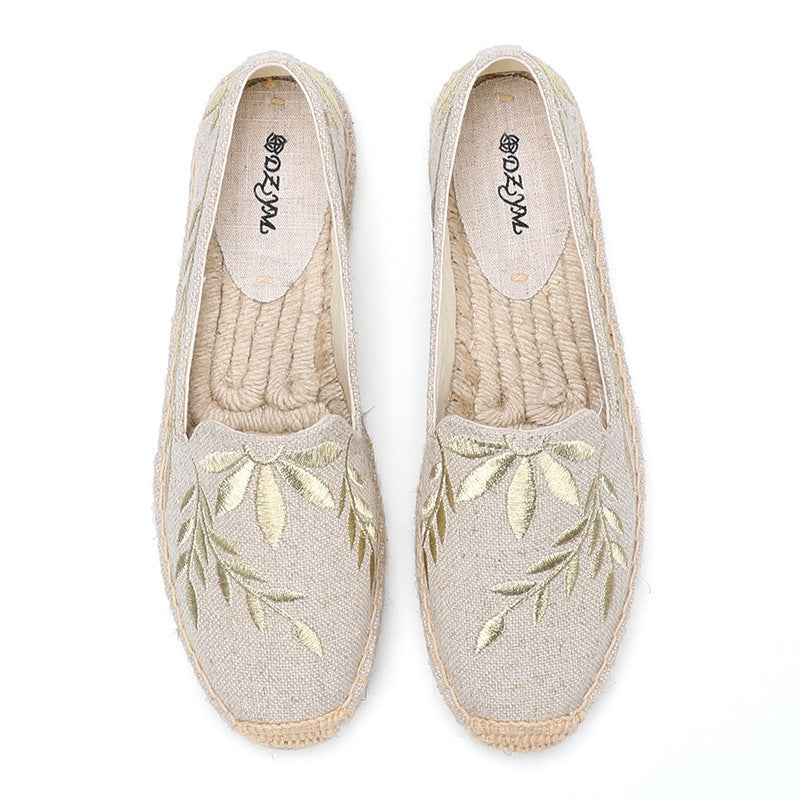 Fisherman embroidered cloth shoes