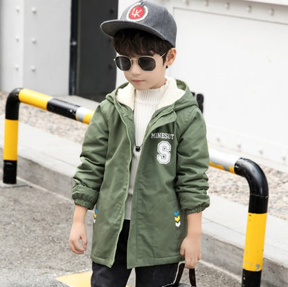 Children's jacket winter new plus velvet Korean version of the big children's tide loaded children's windbreaker boy casual children's clothing men