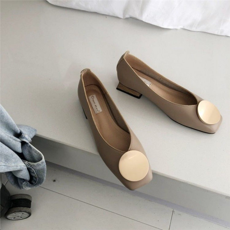 Metal round button shoes