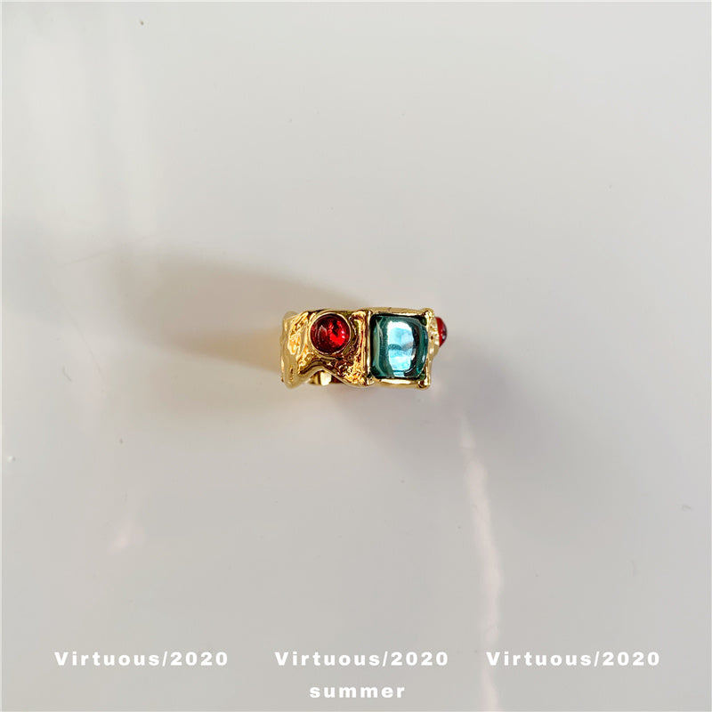 A Niche Retro Set Colored Gemstone Ring With Irregular Gold Color