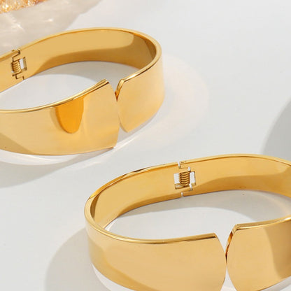 Mirror Asymmetric Titanium Steel Glossy Bracelet For Women